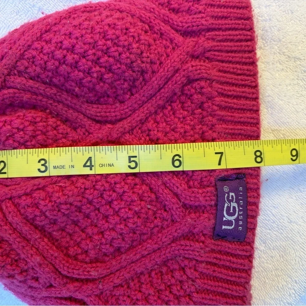 UGG Australia magenta hot pink  Knit Beanie hat one size